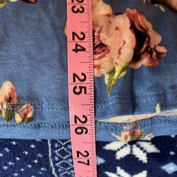 E. Luna Women’s Floral And Striped Tee Size 1X NWOT - Picture 5 of 6